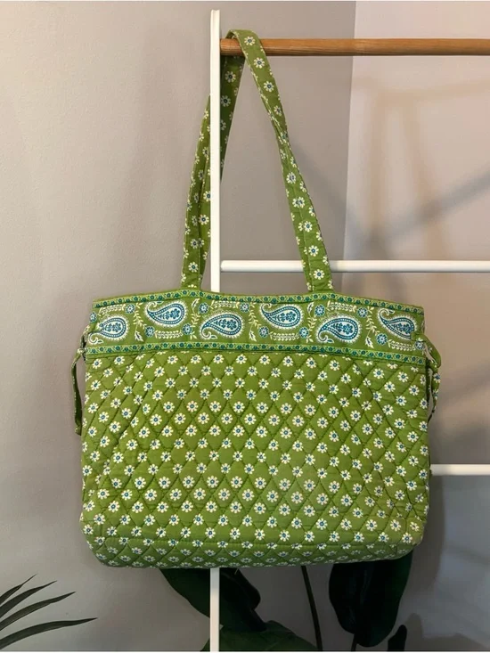 Vera Bradley 3 Piece Set, Quilted Green Floral Tote with Matching Wallet & Pouch - Picture 3 of 16